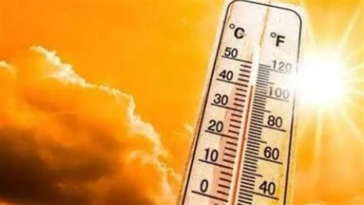 أجواء خانقة.. رطوبة مرتفعة وحرارة شديدة اليوم الجمعة